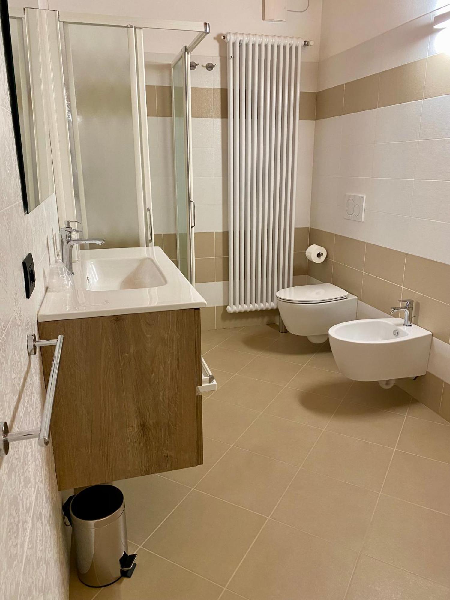 Hotel Petite Pomme Romano D'Ezzelino Esterno foto