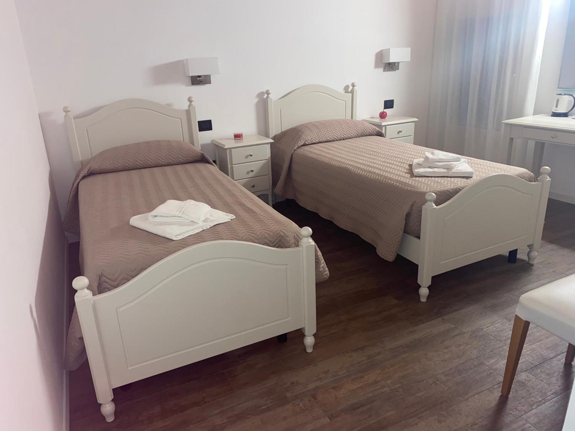 Hotel Petite Pomme Romano D'Ezzelino Esterno foto